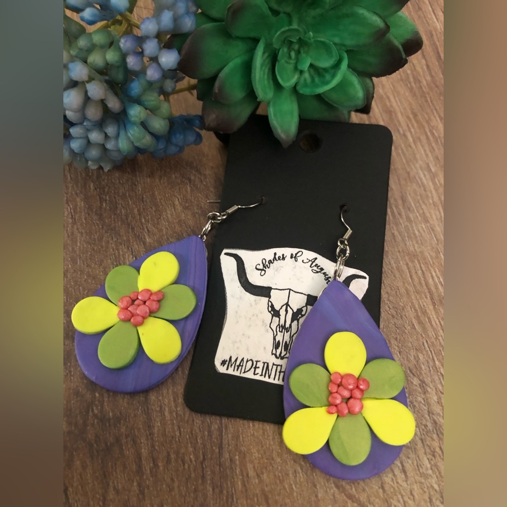 60s flower earrings